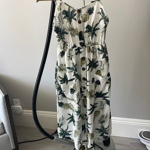 Tropical sundress with pockets